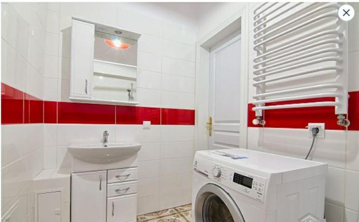 Apartmán Три Кімнати Вулиця Грушевського 9 Центр Міста Львів Exteriér fotografie