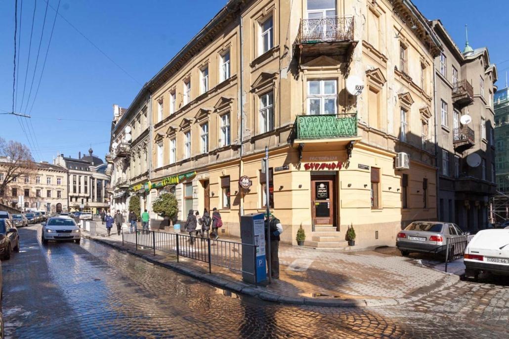 Apartmán Три Кімнати Вулиця Грушевського 9 Центр Міста Львів Exteriér fotografie